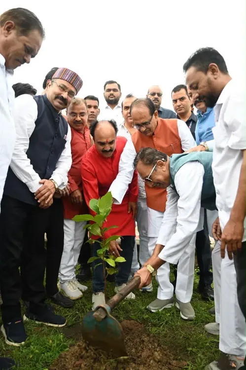 Shivraj plants sapling at Bhopal Smart City Park, invites public for Aug 12 drive