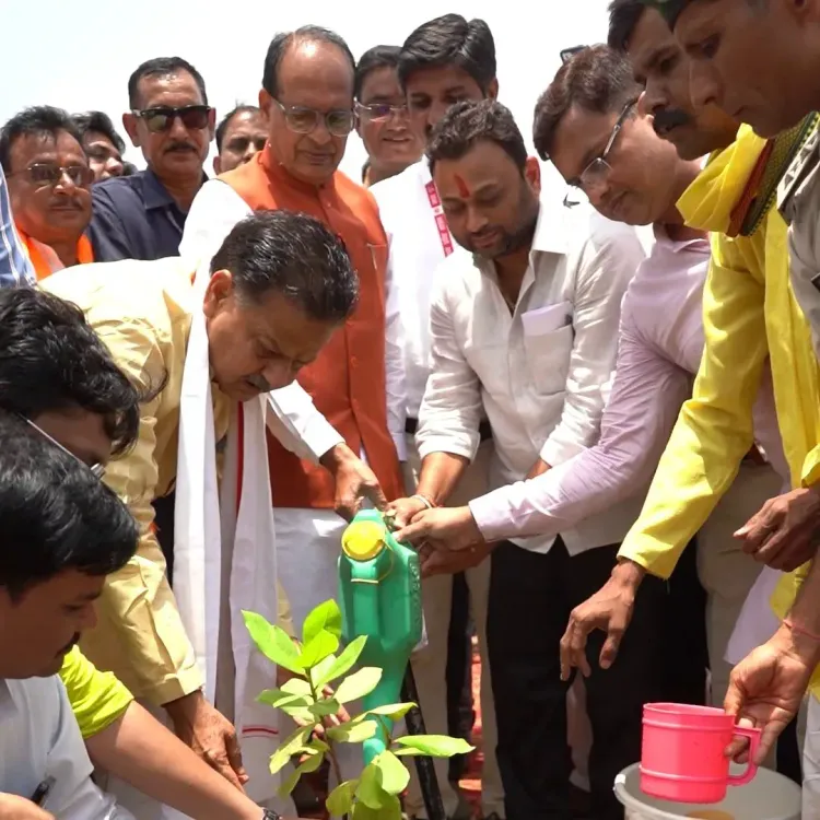 Shivraj Singh Chouhan Holds Jan Kalyan Shivir in Raisen