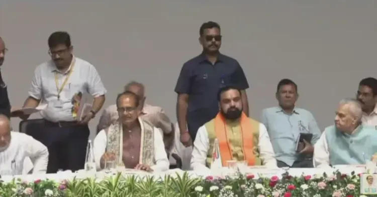 Shivraj Singh Chouhan joins PMAY-G state event in Patna