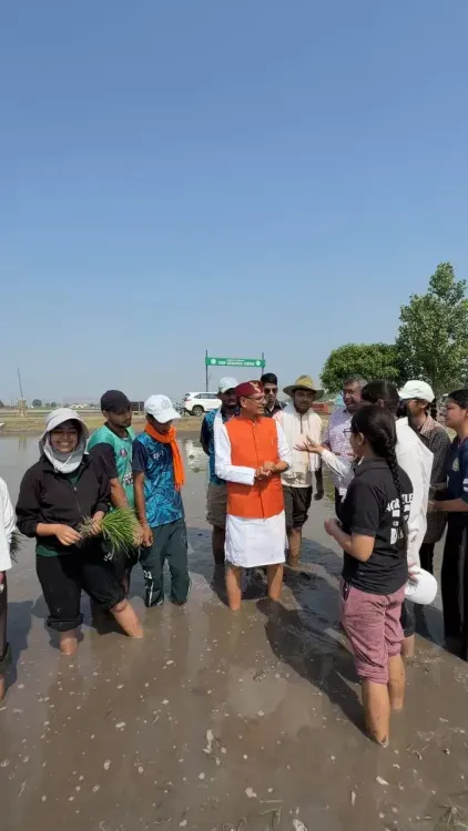 Shivraj Singh Chouhan Plants Paddy With Students at Agri University