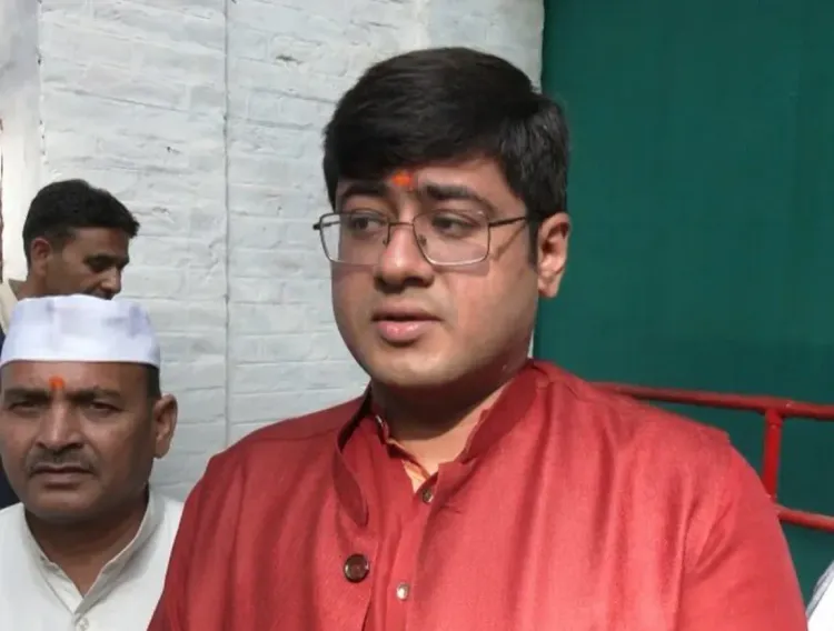 खीर भवानी मेला 2026: गांदरबल में हजारों श्रद्धालु, डिप्टी कमिश्नर जतिन किशोर ने दिए सुरक्षा के भरोसे