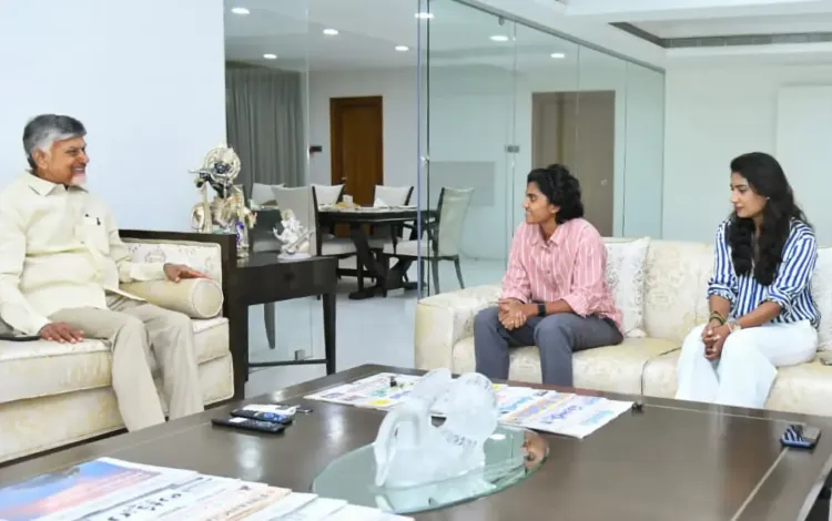 क्या मिताली राज ने श्री चरणी के विश्व कप जीतने पर खुशी जताई?