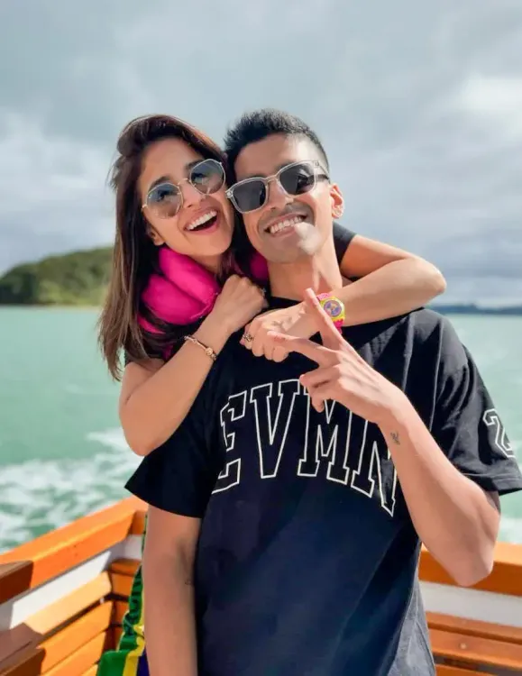 Shweta Tripathi, Chaitnya Sharma bring real romance to stage in 'External Affairs'