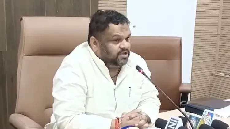 सिलचर में एनएचआरसी की समीक्षा बैठक: आयुष्मान में 73% और यूडीआईडी कार्ड में 80% कवरेज