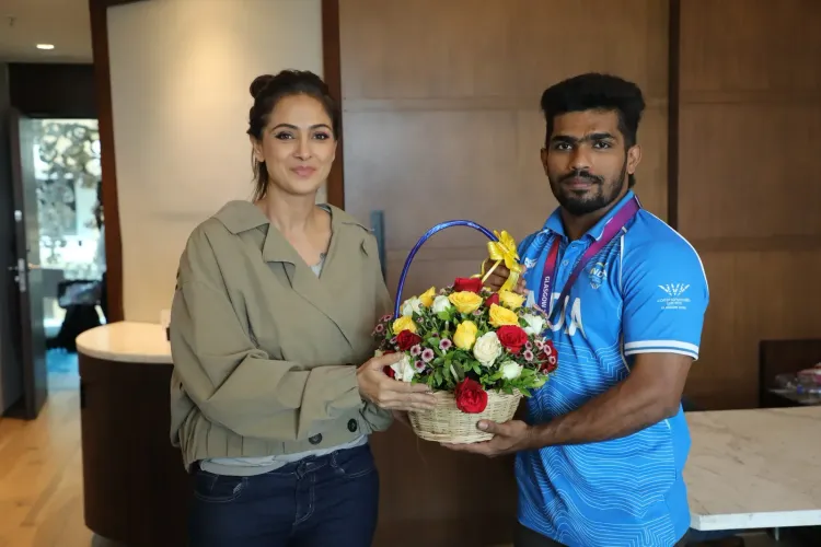 Simran congratulates Raja Muthupandi on Commonwealth Games silver medal