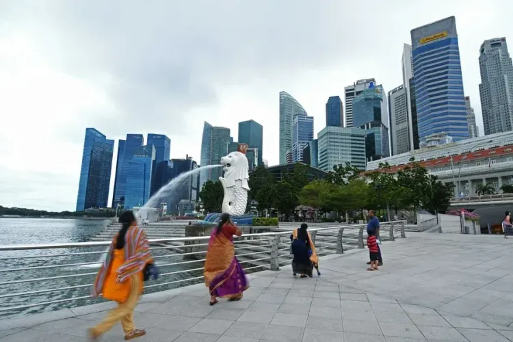 Singapore holds 2026 GDP forecast at 2-4% amid Mideast conflict risks