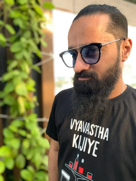 Is Singer Sinduri's Heartfelt Tribute to Music Director Vishal Chandrasekhar Her Greatest Inspiration?