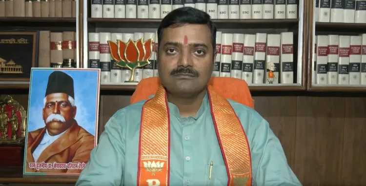 राहुल गांधी पहले दलित महिला बर्बरता पर दें जवाब, SIR पर आपत्ति है तो कोर्ट जाएं: BJP प्रवक्ता राकेश त्रिपाठी