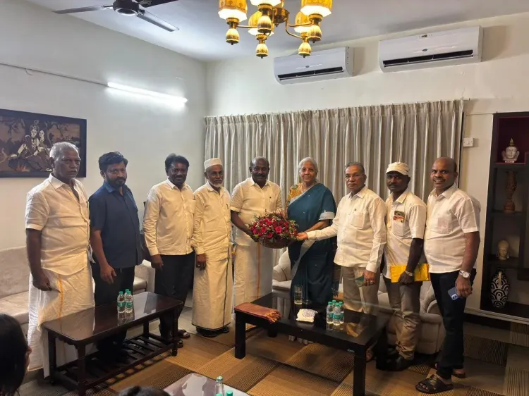 Sitharaman meets Tamil Nadu traders delegation in Chennai