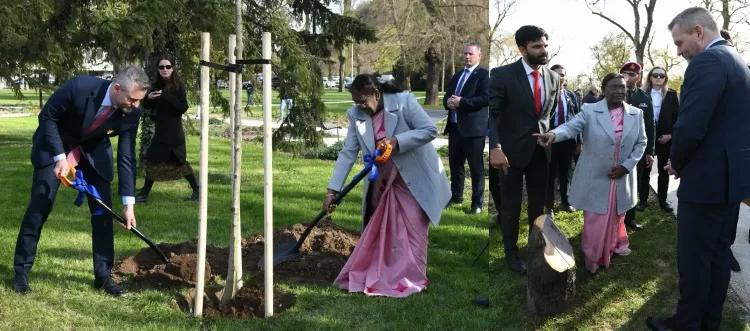 Slovakia's President Lauds PM Modi's ‘Ek Ped Maa Ke Naam’ Initiative, Considers Similar Program