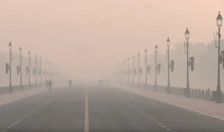 Will Smog Cover Delhi Again as AQI Hits Very Poor Levels?