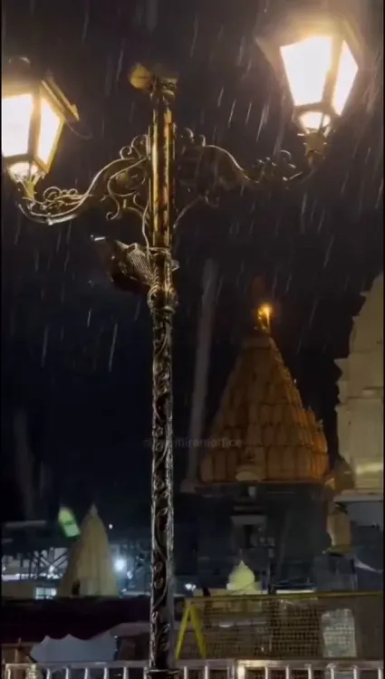 Smriti Irani extends Shraavan greetings, invokes Mahadev's blessings