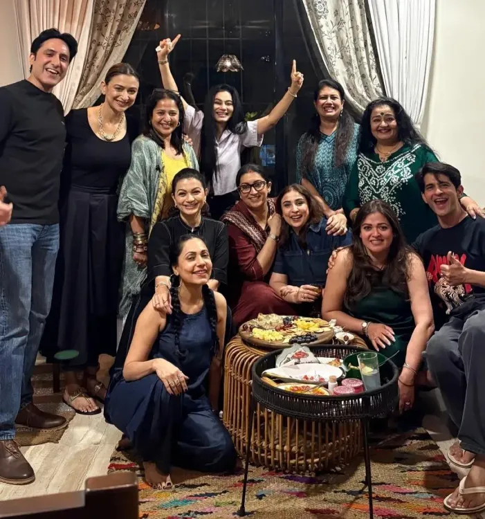 Kyunki Saas Bhi Kabhi Bahu Thi turns 26: Smriti Irani, OG cast reunite
