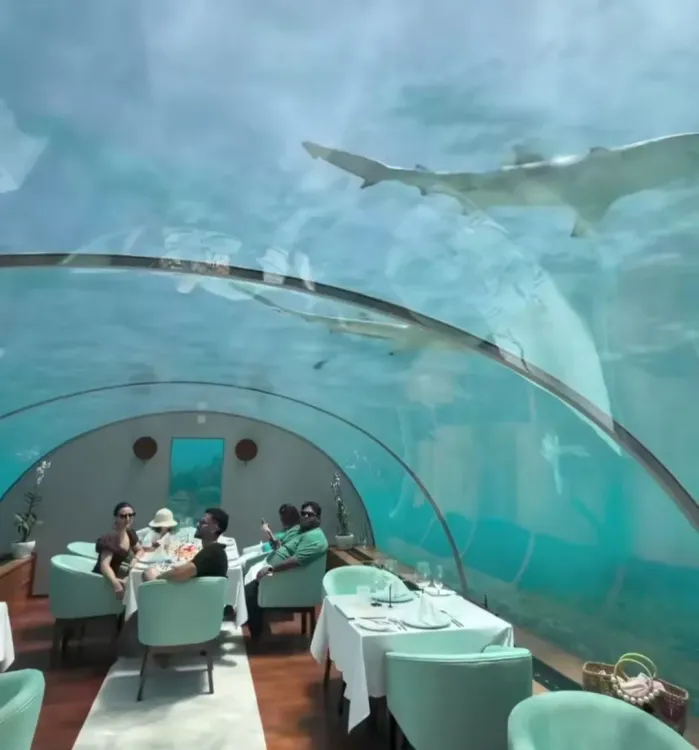 Soha Ali Khan shares underwater dining adventure with Kunal Kemmu & Inaaya in Maldives