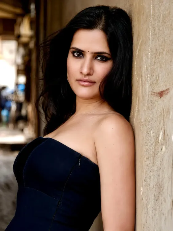 Sona Mohapatra thanks Modi, Shah for keeping Delhi safe amid student protests
