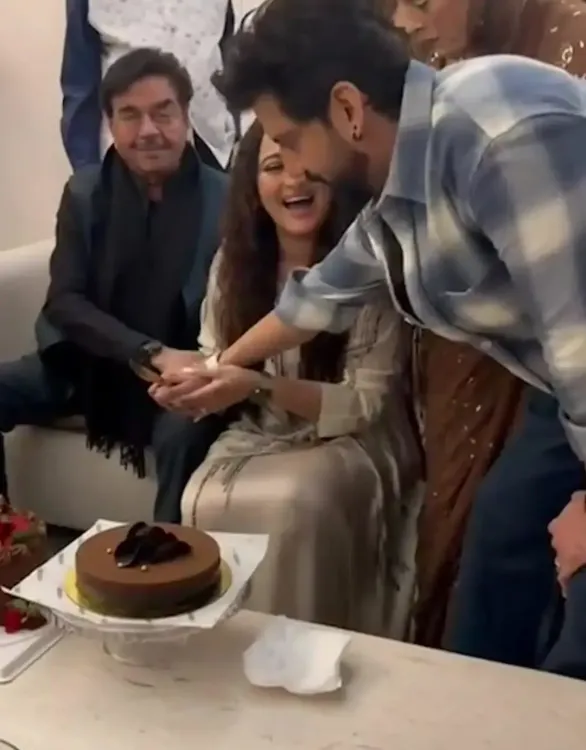 Sonakshi Sinha celebrates Shatrughan Sinha, Zaheer Iqbal's birthdays; Pooja Ruparel shares inside video