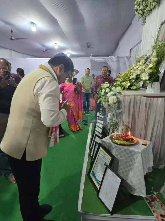 Sonowal visits Tinsukia to condole death of IMA Assam chief