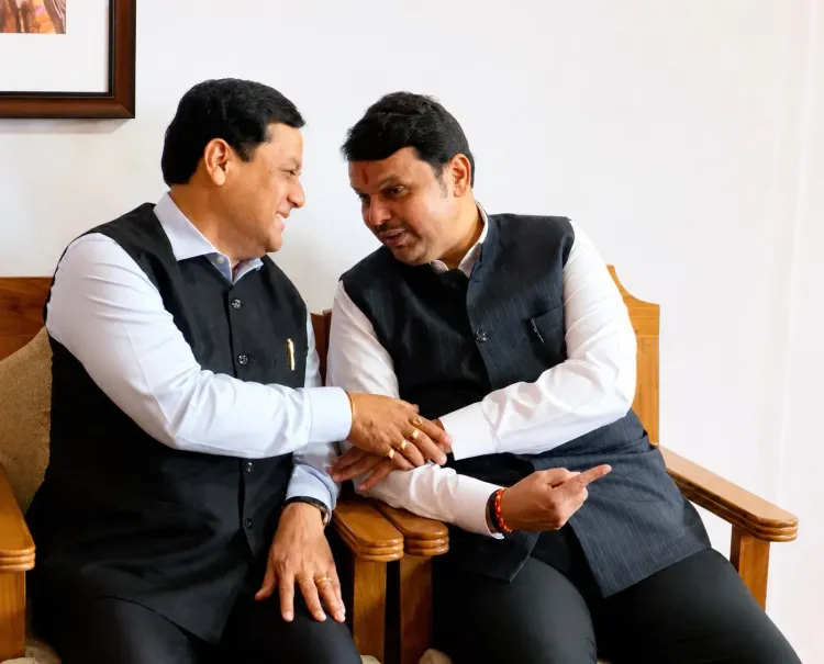 Sonowal Wishes CM Fadnavis, Cites Maritime Push