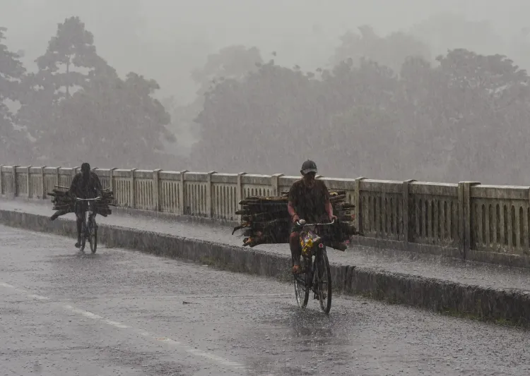 South Bengal heavy rain alert this weekend as low-pressure area persists