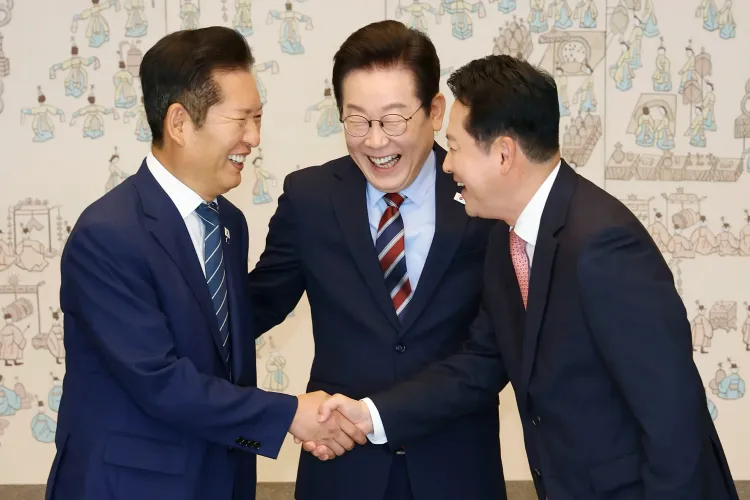 What Did South Korean Prez Lee Discuss with Party Leaders?