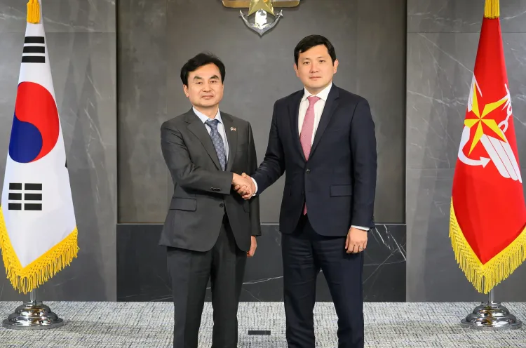 How is South Korea's Defence Chief Advancing Alliance with US Envoy?