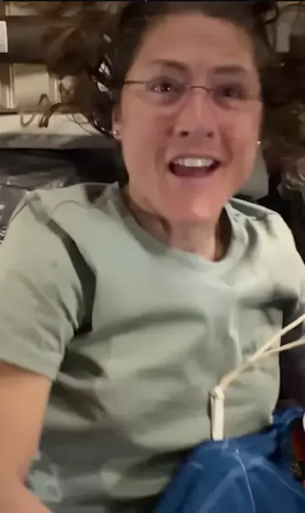 नासा अंतरिक्ष यात्री क्रिस्टीना कोच ने बताया: स्पेस में उल्टा सोना क्यों बना सबसे यादगार अनुभव