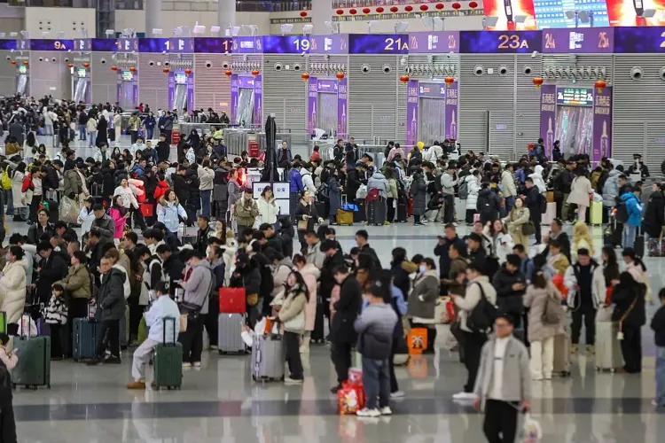 क्या स्प्रिंग फेस्टिवल की छुट्टियों में रेल यात्रियों की संख्या 25.8 करोड़ पहुंची?