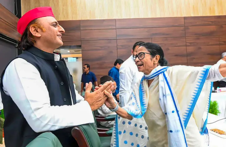 SP leader signals rift between Akhilesh Yadav and Mamata Banerjee