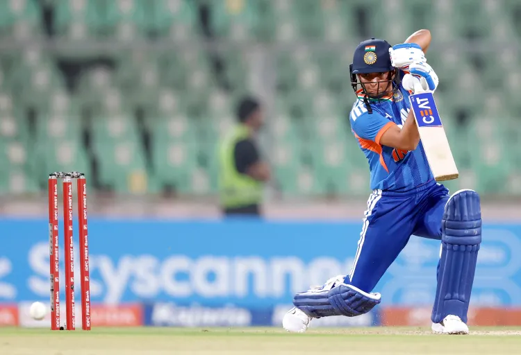 क्या भारत की बेटियों ने श्रीलंका के खिलाफ टी20 सीरीज में 5-0 से 'क्लीन स्वीप' किया?