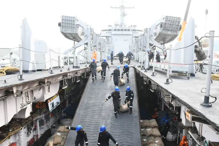 क्या भारतीय नौसेना ने श्रीलंका की मदद के लिए चार और युद्धपोत तैनात किए?