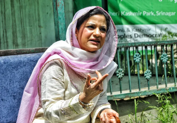 इल्तिजा मुफ्ती के खिलाफ श्रीनगर में एफआईआर, पीडीपी ने कहा — सत्ता का खुला दुरुपयोग