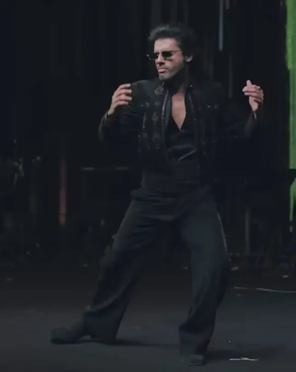 Stebin Ben charms with smooth dance moves, wife Nupur Sanon proudly calls him ‘Mine’