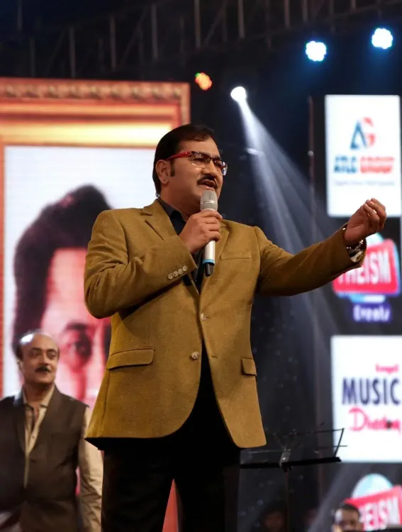 Sudesh Bhosale painted Hema Malini posters at 14 before sharing her stage