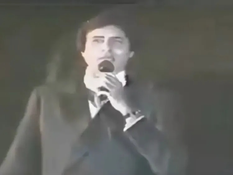 Sudesh Bhosale shares throwback video of Amitabh Bachchan, Amjad Khan on stage