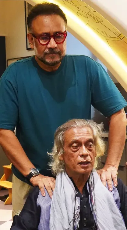 Manoj Bajpayee plays Gandhi in Sudhir Mishra's film on 21 pivotal days