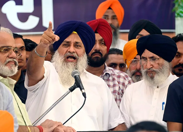 Did Sukhbir Badal just call AAP's land acquisition a scam?