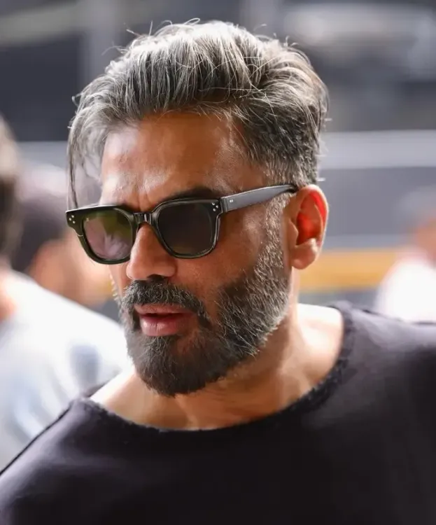 क्या सुनील शेट्टी ने दशहरा पर अपने जड़ों से जुड़ने का भावपूर्ण संदेश साझा किया?