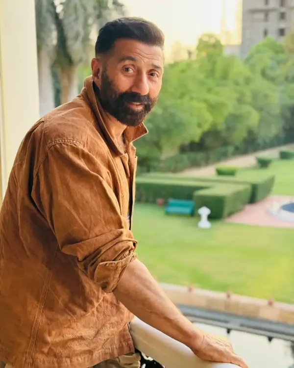 How Did Sunny Deol Celebrate His 68th Birthday?