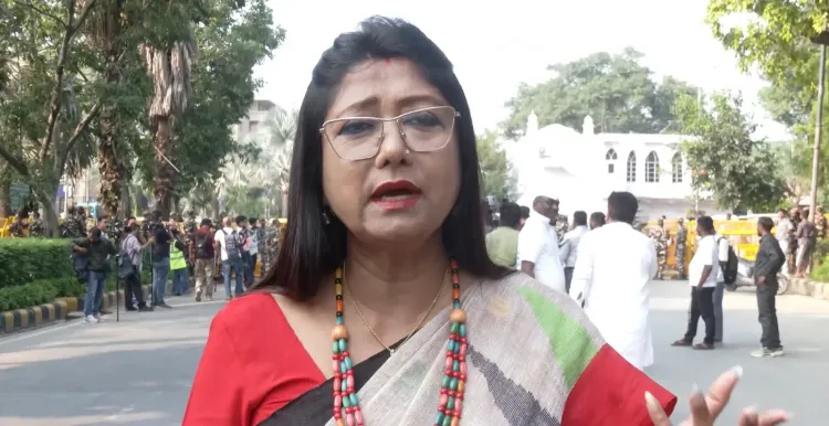 इंडिया ब्लॉक की दिल्ली रैली के बाद महुआ माजी बोलीं — सुप्रीम कोर्ट जाना अंतिम विकल्प, वोट चोरी पर लड़ाई जारी