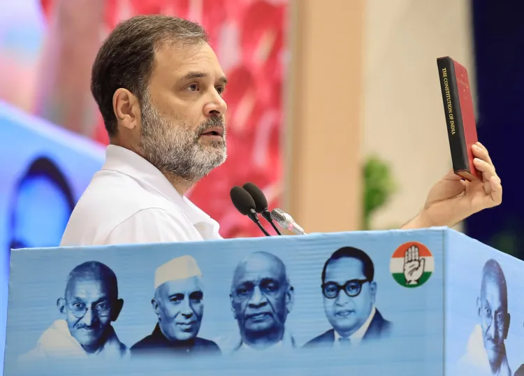 क्या सुप्रीम कोर्ट की फटकार के बाद कांग्रेस ने कहा- 'राहुल गांधी को संसद में बोलने नहीं दे रहे'?