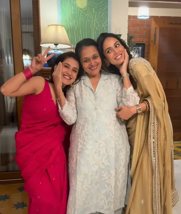 Supriya Pathak cooks Gujarati thali for Mira Rajput on Karwa Chauth 2026