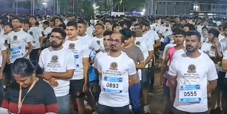 गुजरात की सूरत में उपमुख्यमंत्री हर्ष संघवी ने मेटास यूथ मैराथन को दिखाई हरी झंडी