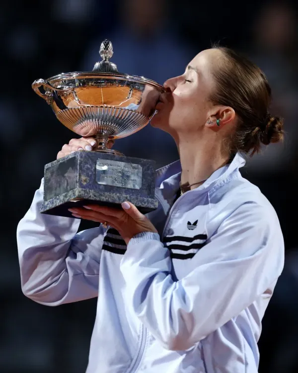Svitolina wins third Italian Open title, beats Gauff 6-4, 6-7, 6-2