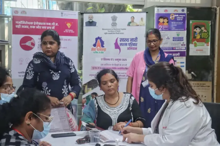 What is the ‘Swasth Nari, Sashakt Parivar Abhiyan’ Camp at Ayushman Mandir in Delhi’s Karkardooma?