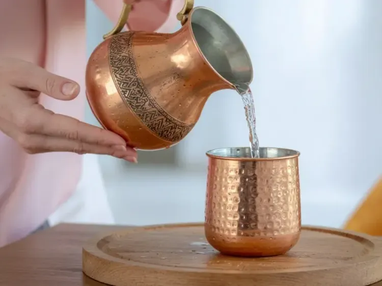 क्या घर में मौजूद बर्तन स्वास्थ्य और ग्रहों की चाल को प्रभावित करते हैं?