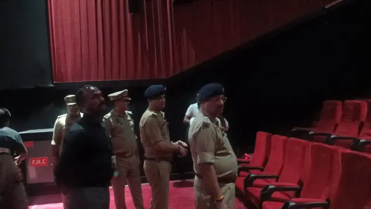 स्वतंत्रता दिवस 2026: गौतमबुद्धनगर में धारा 163 लागू, परी चौक मेट्रो और गौर मॉल पर पुलिस का कड़ा पहरा