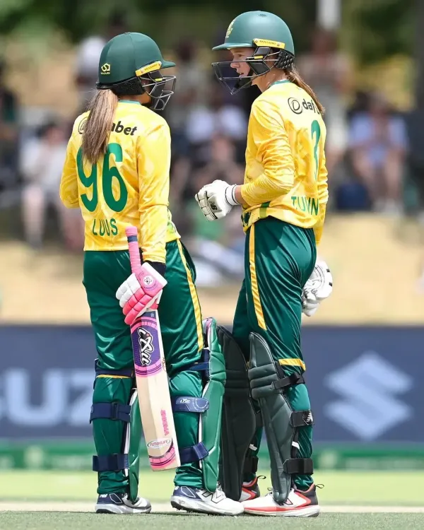 क्या साउथ अफ्रीकी महिला टीम ने आयरलैंड के खिलाफ टी20 सीरीज में 2-0 से अजेय बढ़त बनाई?