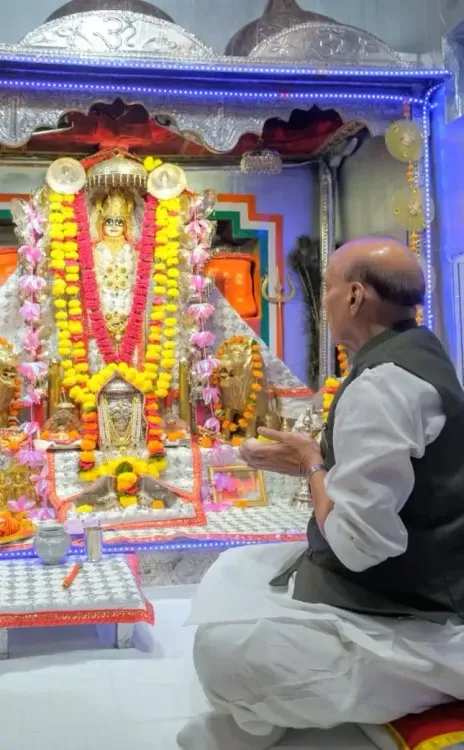 क्या राजनाथ सिंह ने तनोट माता मंदिर में आशीर्वाद मांगा?