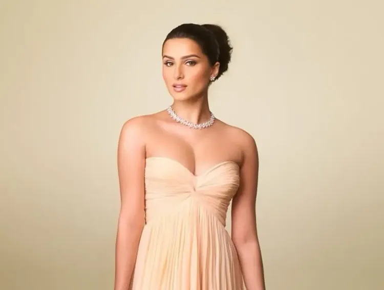 Did Tara Sutaria Just Channel Jennifer Lopez’s Iconic ‘Maid in Manhattan’ Look?