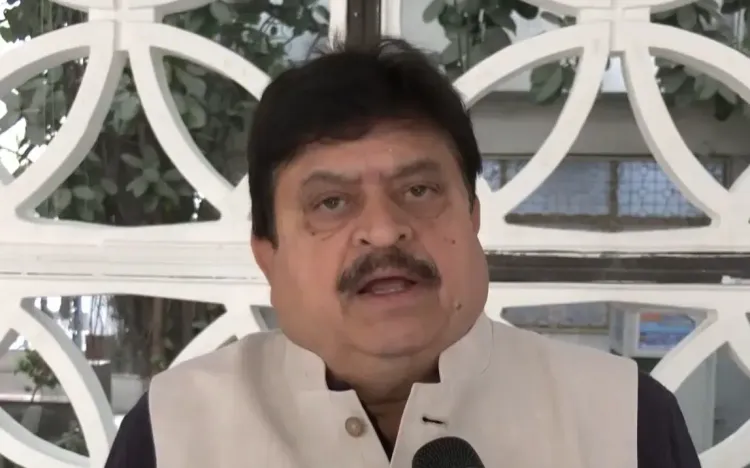 क्या तेलंगाना विधानसभा सत्र एक घंटे की कार्यवाही के बाद स्थगित हो गया?